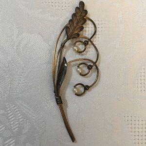 Leaf on Branch with 3 Faux Pearl Seed Pods ~Unique